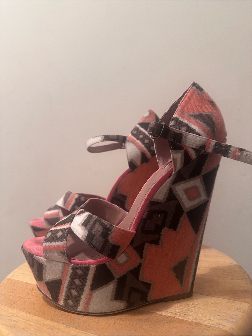 Wild pair - Wedge Sandals in Coral Aztec Print with Ankle Strap